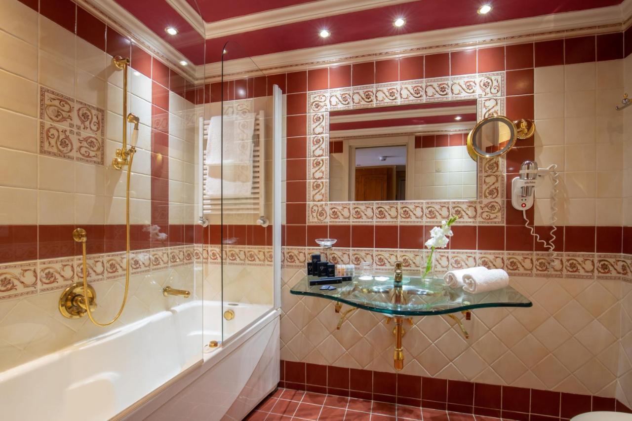 Hotel Homs Рим Екстериор снимка