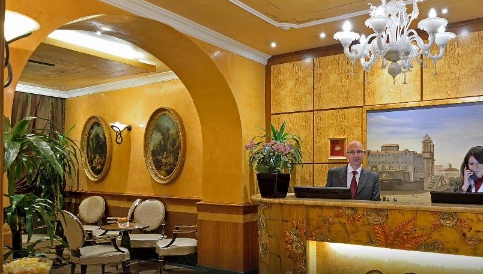 Hotel Homs Рим Екстериор снимка